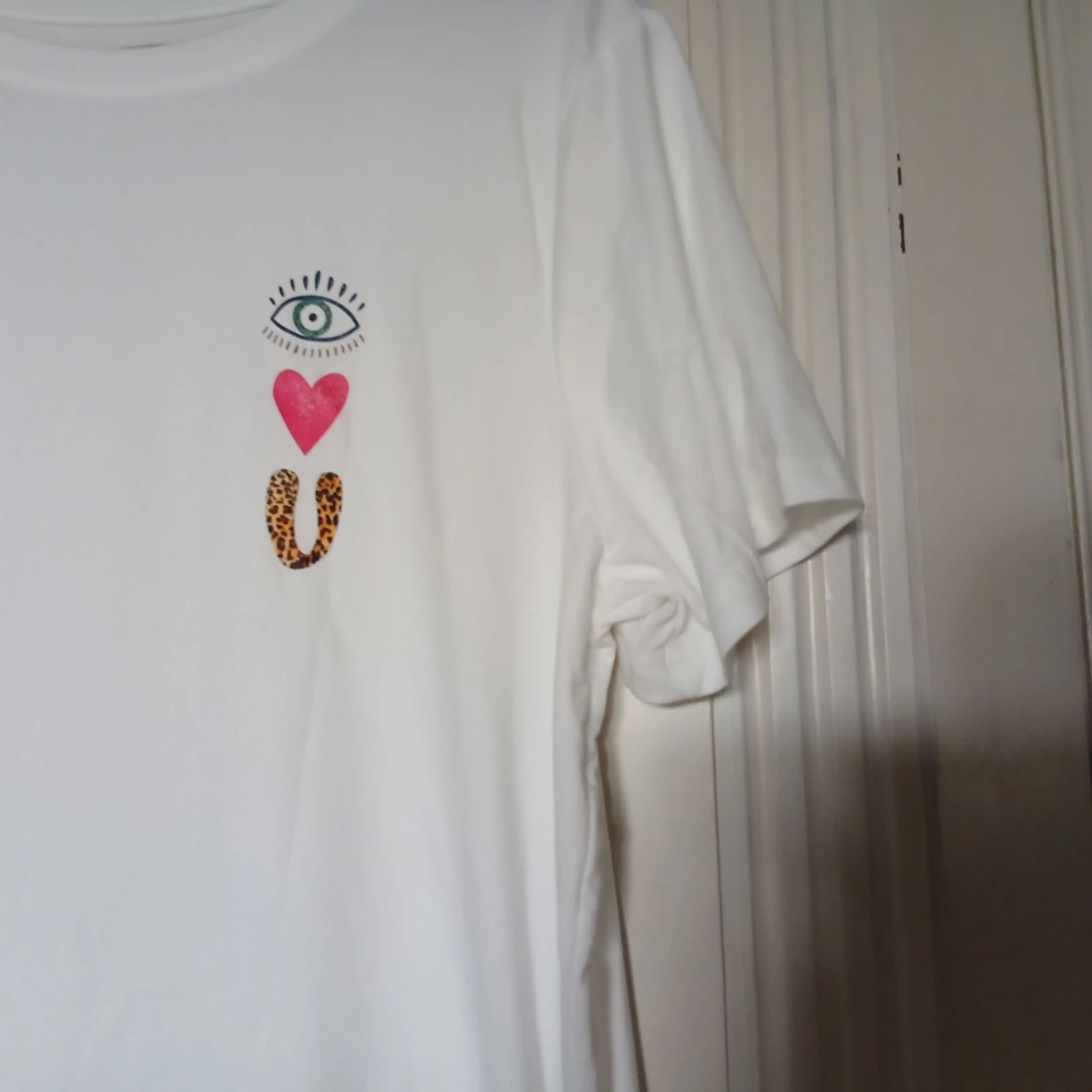 Camiseta blanca original con detalles gráficos - Talla XL – photo 7